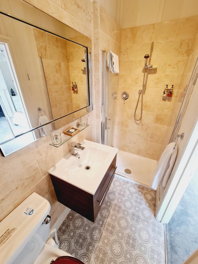 Beaufort Lodge - Central Location & Free Parking Тонтон Экстерьер фото