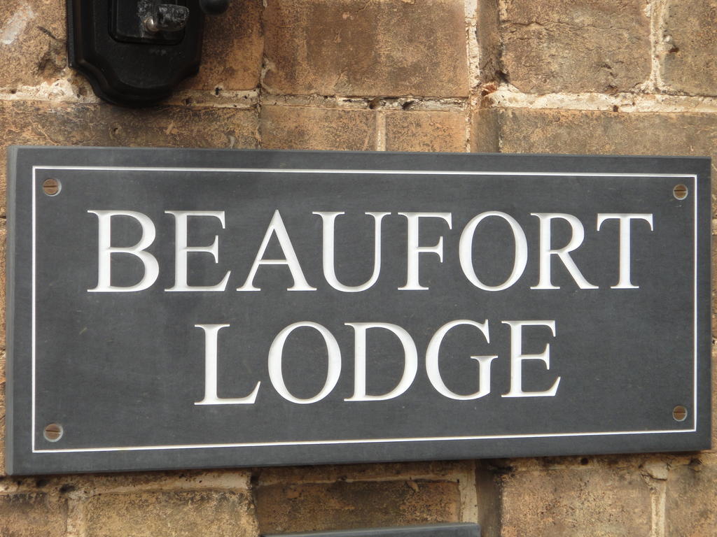 Beaufort Lodge - Central Location & Free Parking Тонтон Экстерьер фото